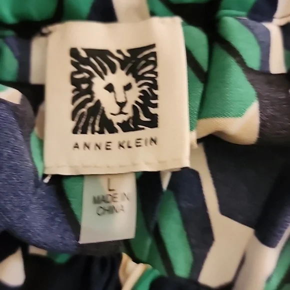 Anne Klein Pull-On Pleated Skirt| Size L| Kelly Green Print - Picture 6 of 8